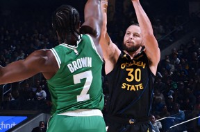 凯恩连续七场比赛得分超过爆冷，勇士不断突破！比赛高潮迭起(凯恩今天比赛)爱游戏平台